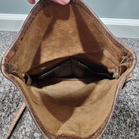 Vintage Brown Leather Crossbody Shoulder Bag Satchel Front Pockets Flap Over - Picture 14 of 16